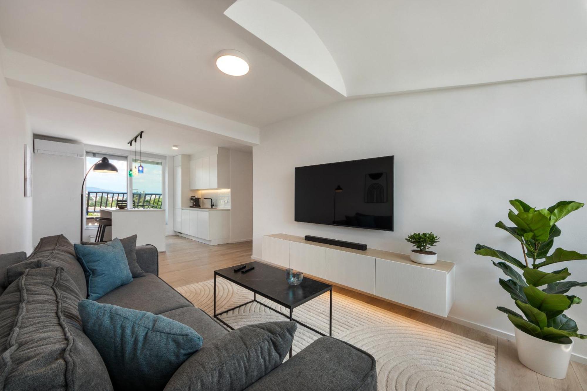 Luxe Penthouse With A Castle View Ljubljana Bagian luar foto