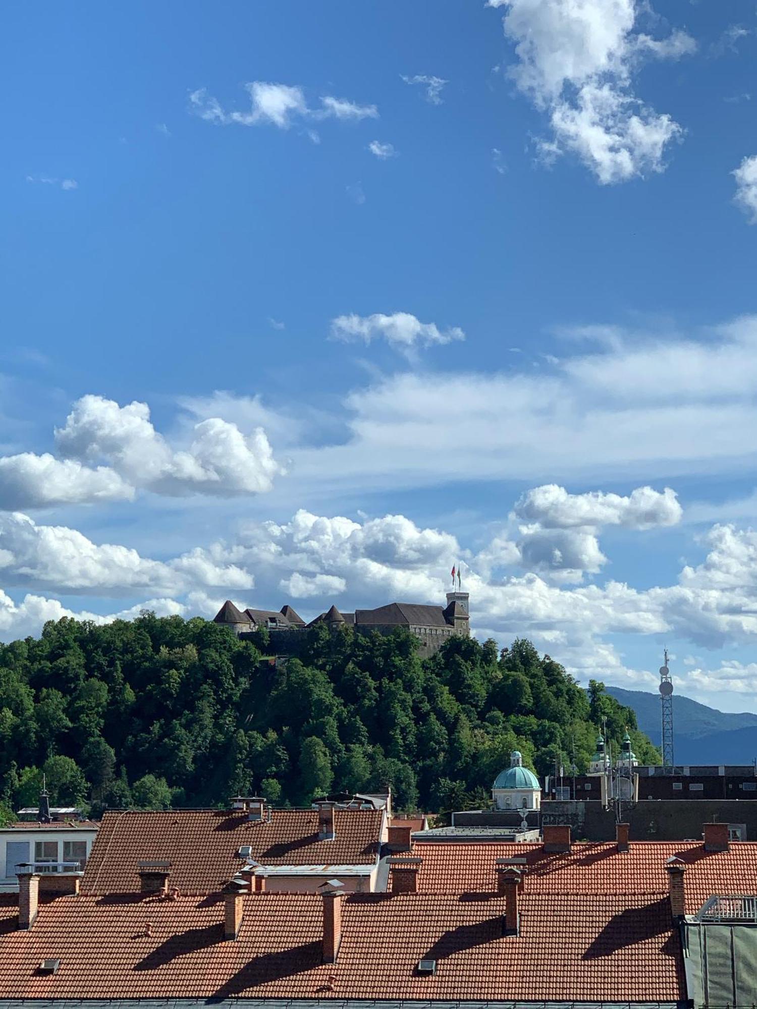 Luxe Penthouse With A Castle View Ljubljana Bagian luar foto